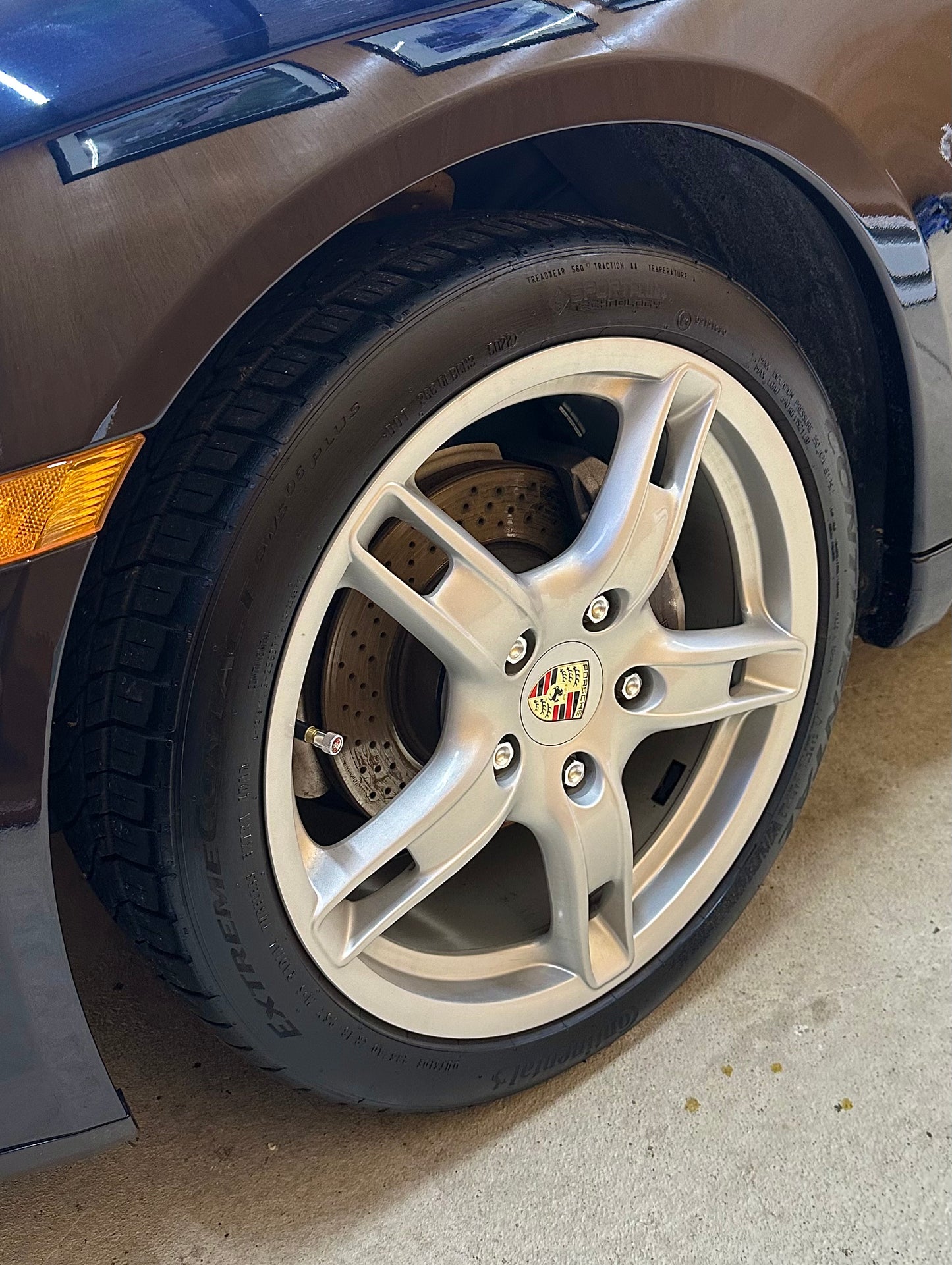 Finest Tire & Trim Dressing (Long-Lasting) 8oz